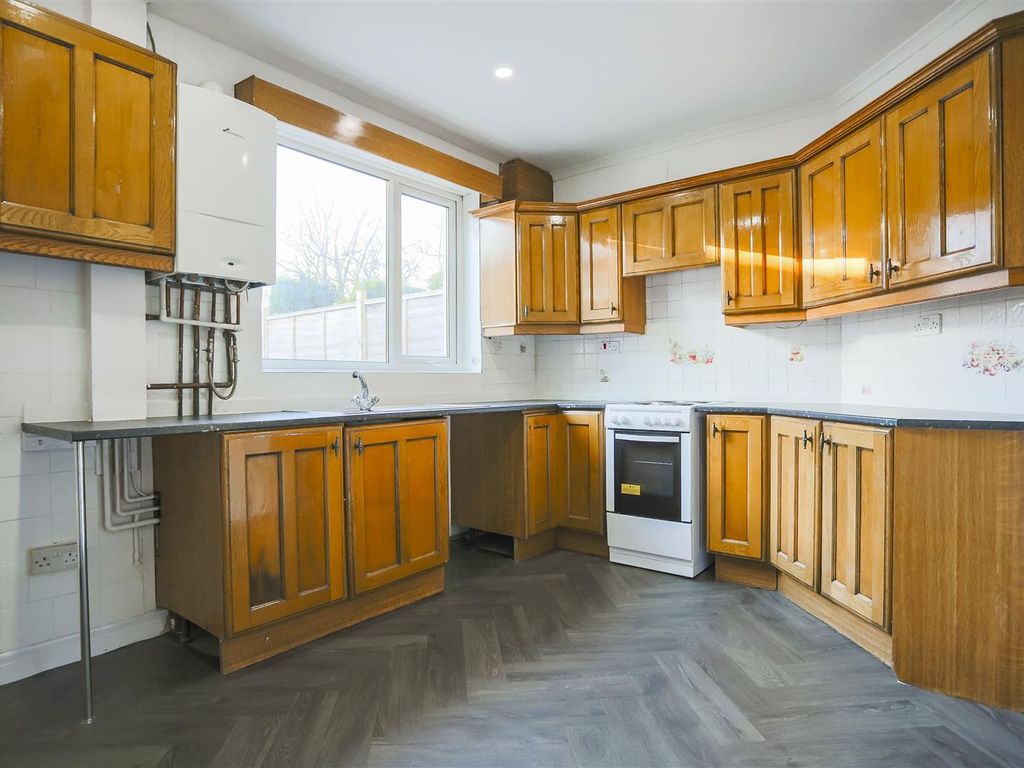 3 bed property to rent in Holden Street, Clitheroe BB7, £750 pcm Zoopla