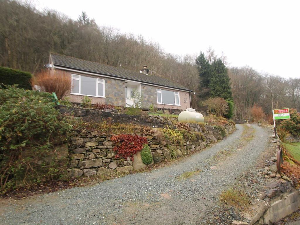3 bed detached bungalow to rent in Nantyr Road, Glyn Ceiriog