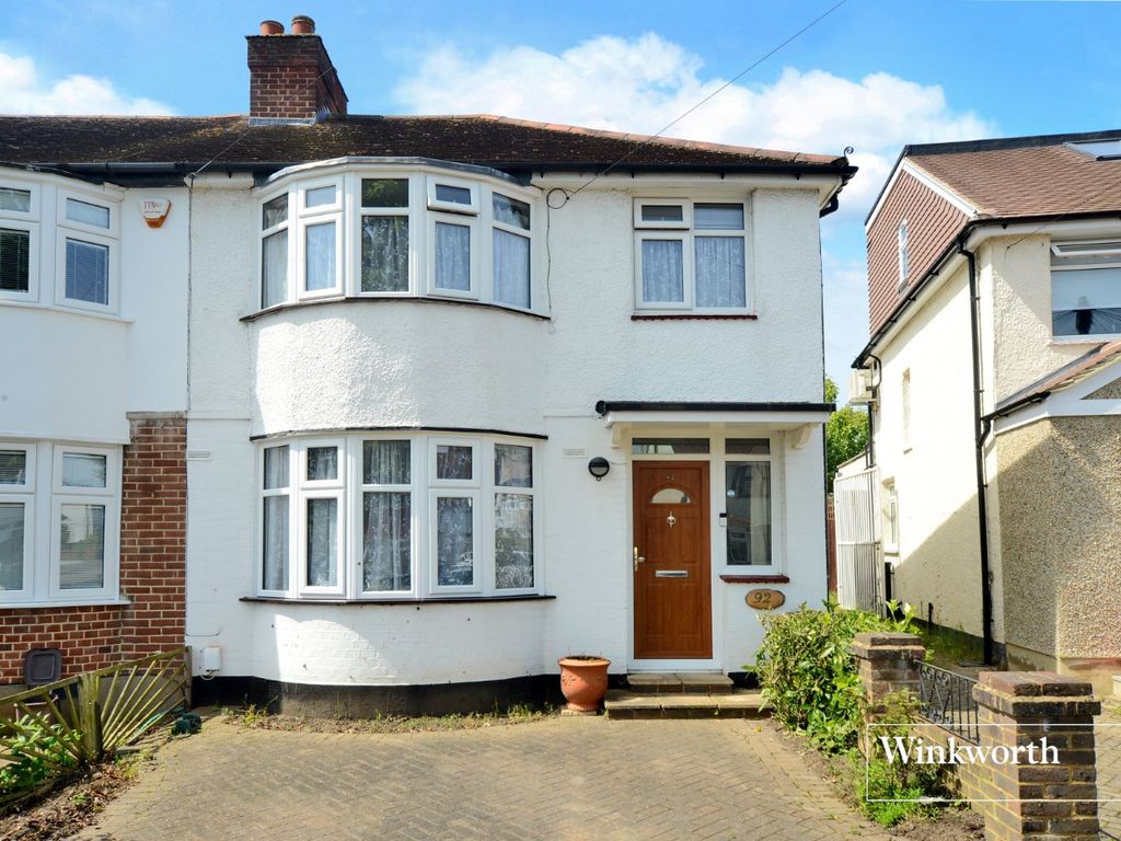 3 bed end terrace house for sale in Egham Crescent, Cheam, Sutton SM3
