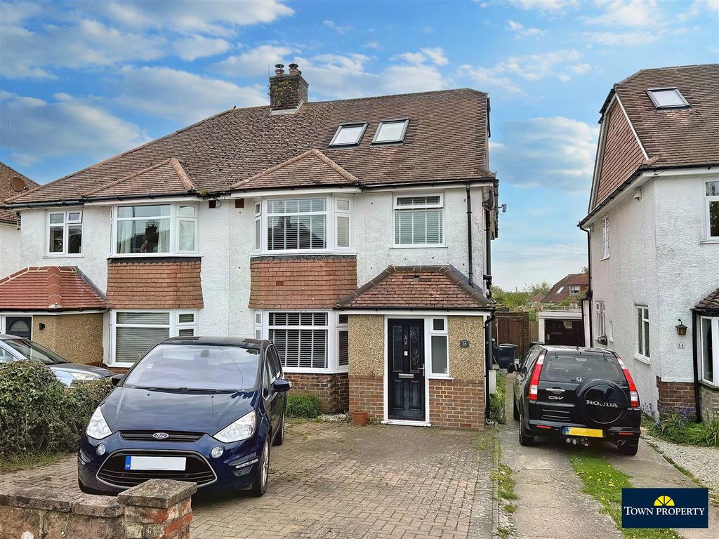 5 bed semidetached house for sale in Coppice Avenue, Willingdon