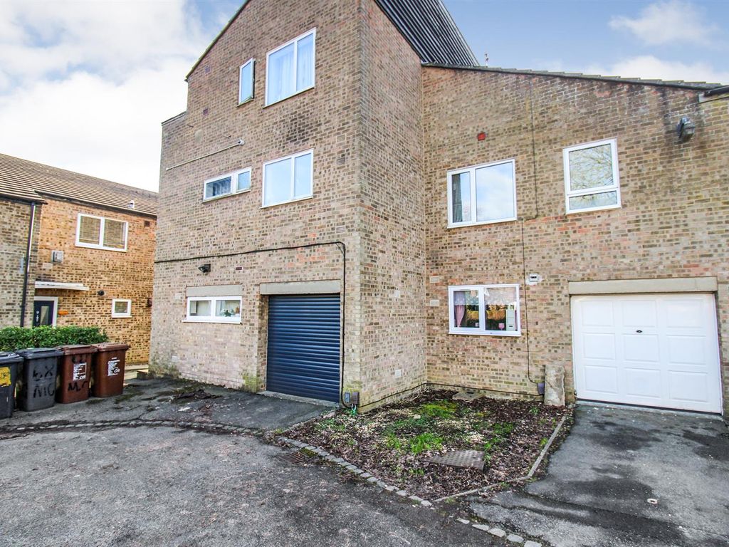 4 bed flat for sale in Minden Close, Corby NN18 Zoopla