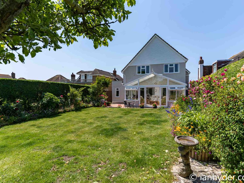 4 bed link detached house for sale in Longhill Road, Ovingdean