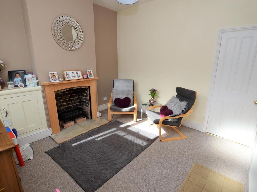 2 bed terraced house to rent in Garden Street, Wigston LE18, £895 pcm