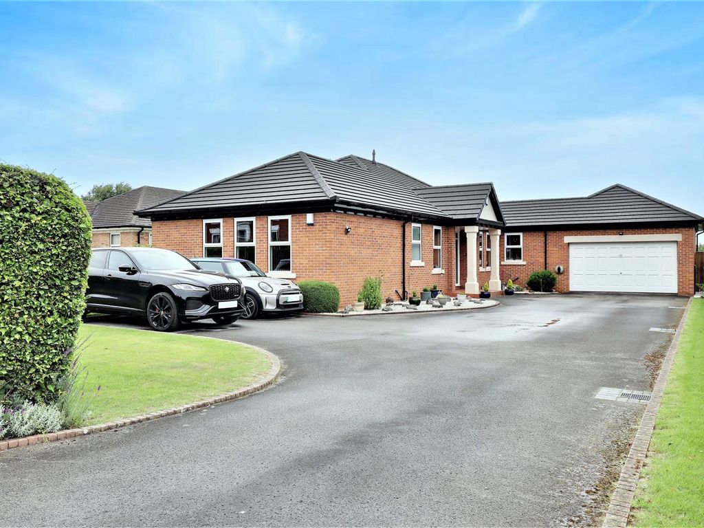 4 bed detached bungalow for sale in Humber Road, North Ferriby HU14