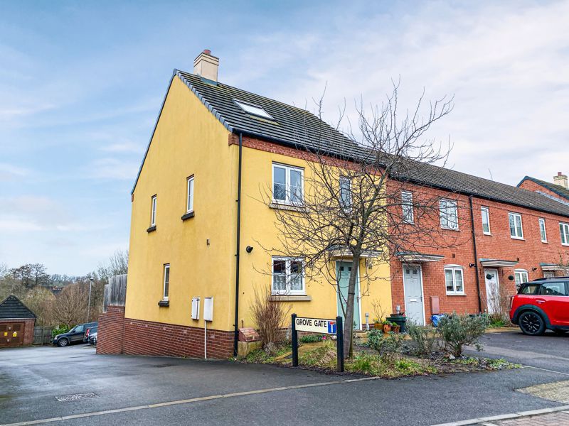 4 bed semidetached house for sale in Grove Gate, Staplegrove, Taunton