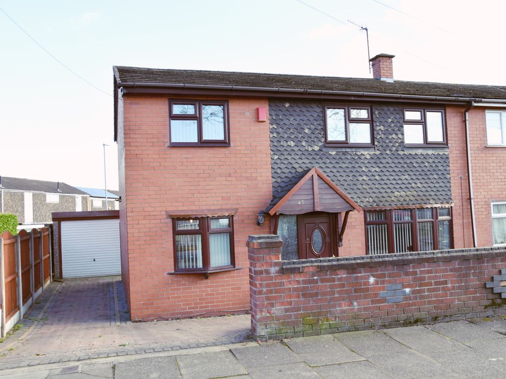 3 bed town house for sale in Longton Hall Road, Longton, StokeOnTrent