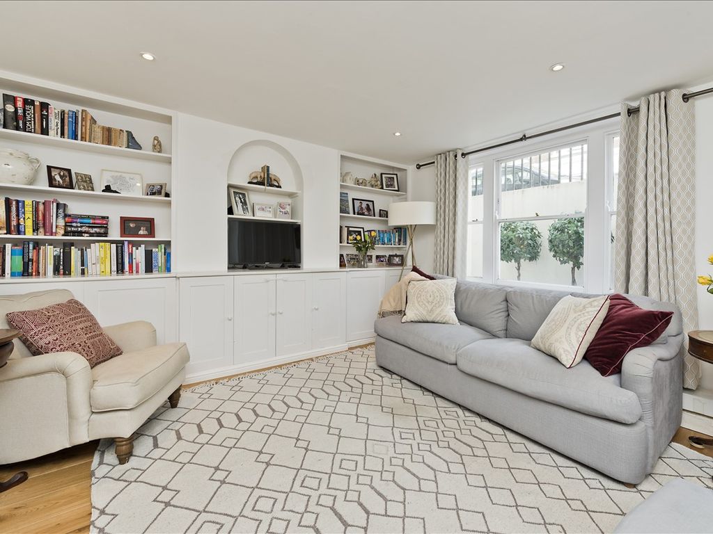 3 bed property for sale in Road, London W12, £860,000 Zoopla