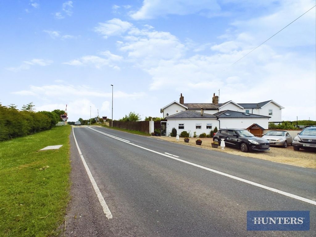 2 bed semidetached house for sale in Scarborough Road, Muston, Filey