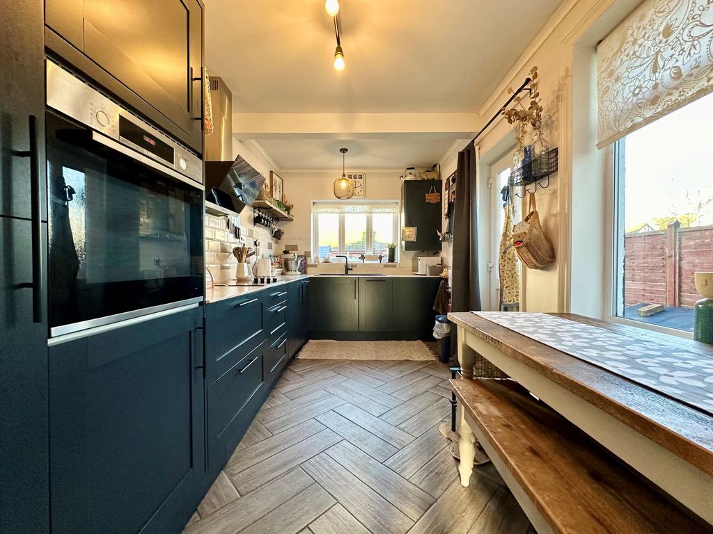 3 bed terraced house for sale in Hamilton Road, Great Yarmouth NR30, £