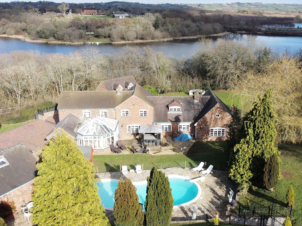 4 bed detached house for sale in Bittell Road, Barnt Green, Birmingham