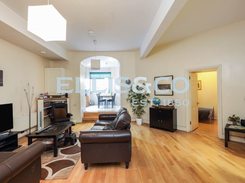 3 bed flat for sale in West Park Road, Southall UB2, £450,000 Zoopla
