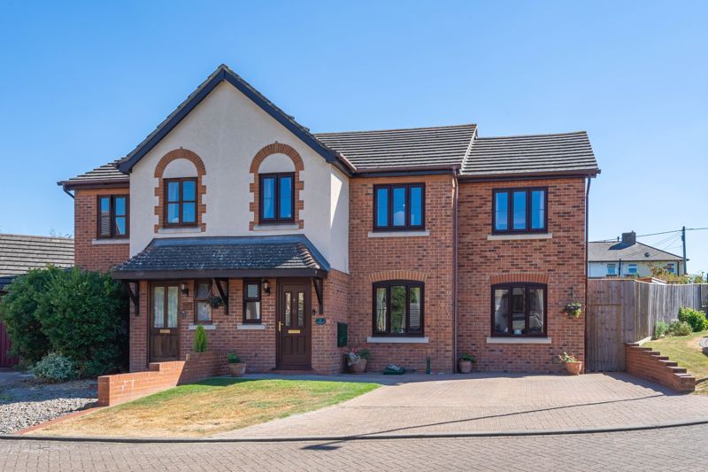 4 bed semidetached house for sale in Wenlock Close, Didcot OX11 Zoopla