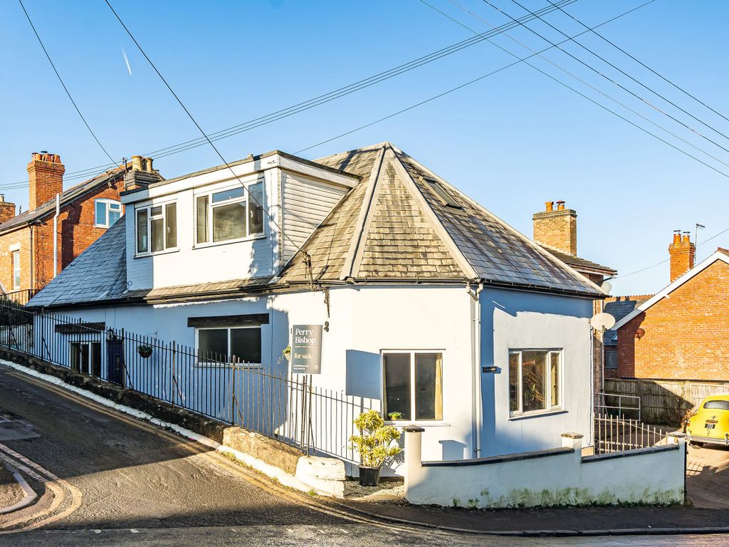 4 bed semidetached house for sale in Rodborough Hill, Stroud