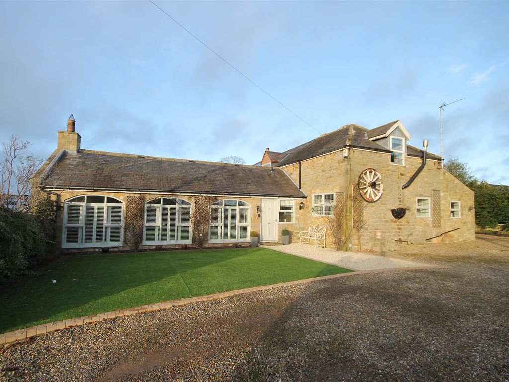 3 bed semidetached house for sale in Nr. Ponteland, Newcastle Upon