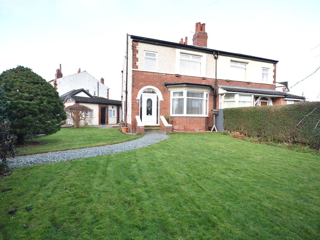 3 bed semidetached house for sale in Windsor Avenue, Leeds, West