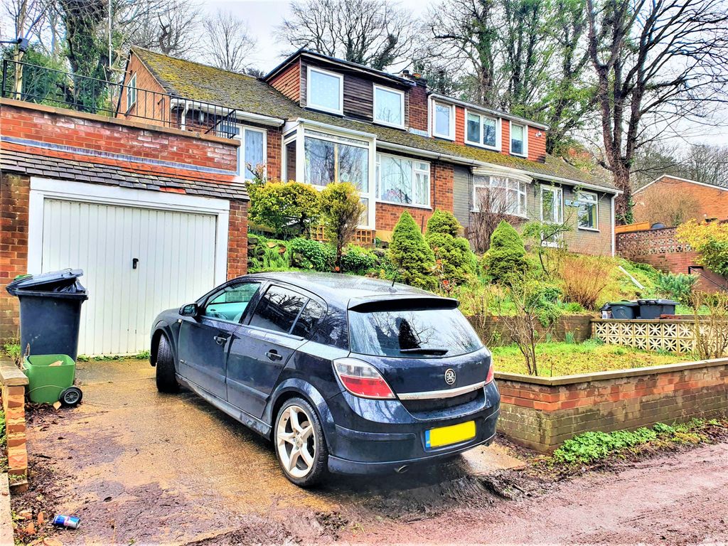 Hart Hill Drive Luton LU2  