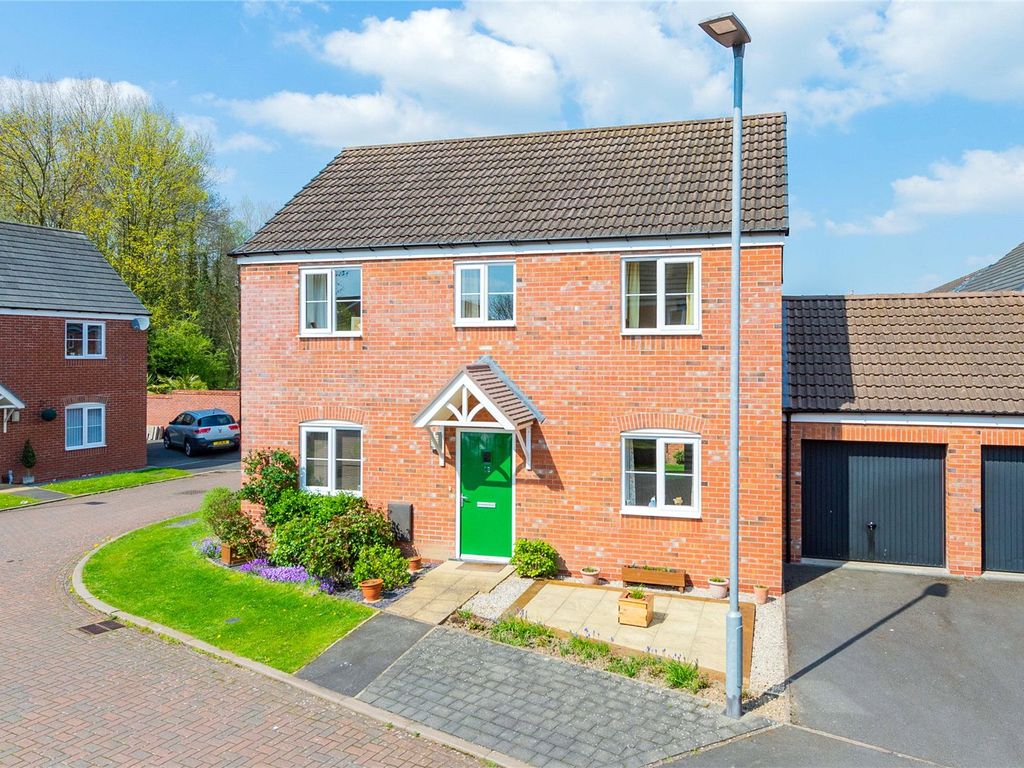 3 bed detached house for sale in Honeysuckle Close, Leegomery, Telford