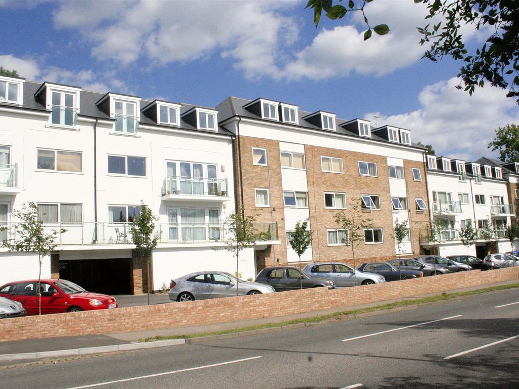 2 bed flat to rent in Brook Court, Watling Street, Radlett WD7 Zoopla