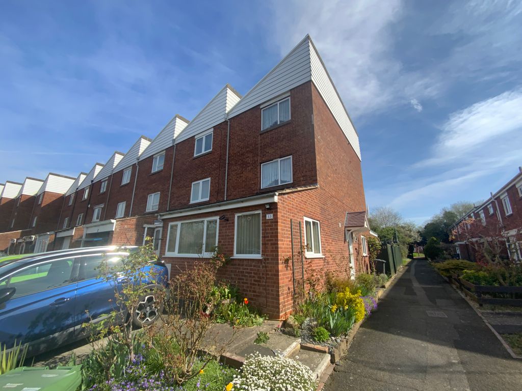 4 bed terraced house for sale in Linton Close, Redditch B98, £240,000 Zoopla