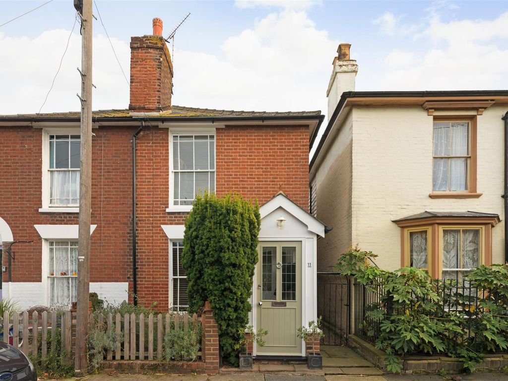 3 bed semidetached house to rent in Swanfield Road, Whitstable CT5