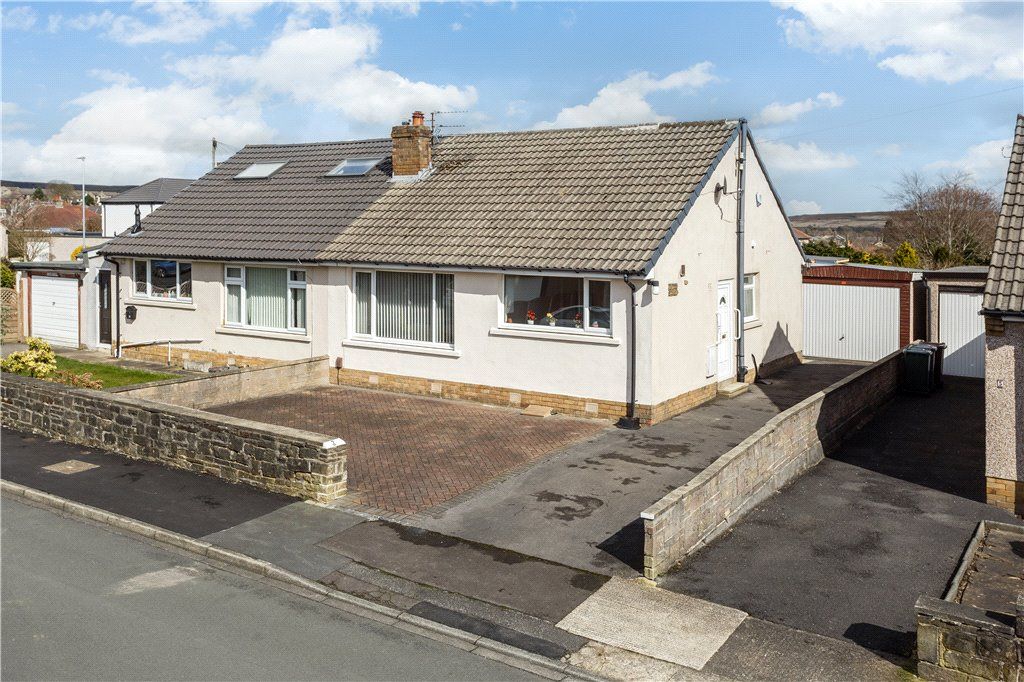 2 bed bungalow for sale in Heaton Drive, Eldwick, Bingley, West