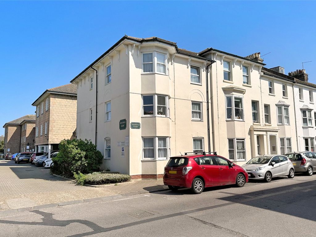 2 bed flat for sale in Norfolk Road, Littlehampton, West Sussex BN17