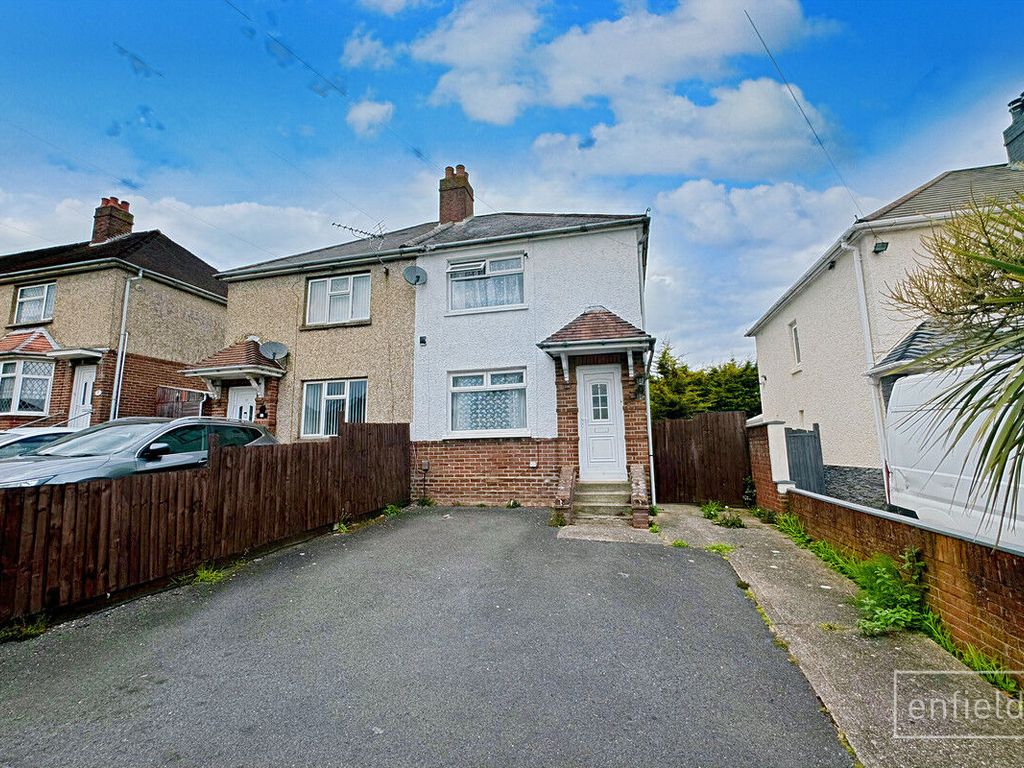 3 bed semidetached house for sale in Carnation Road, Southampton SO16