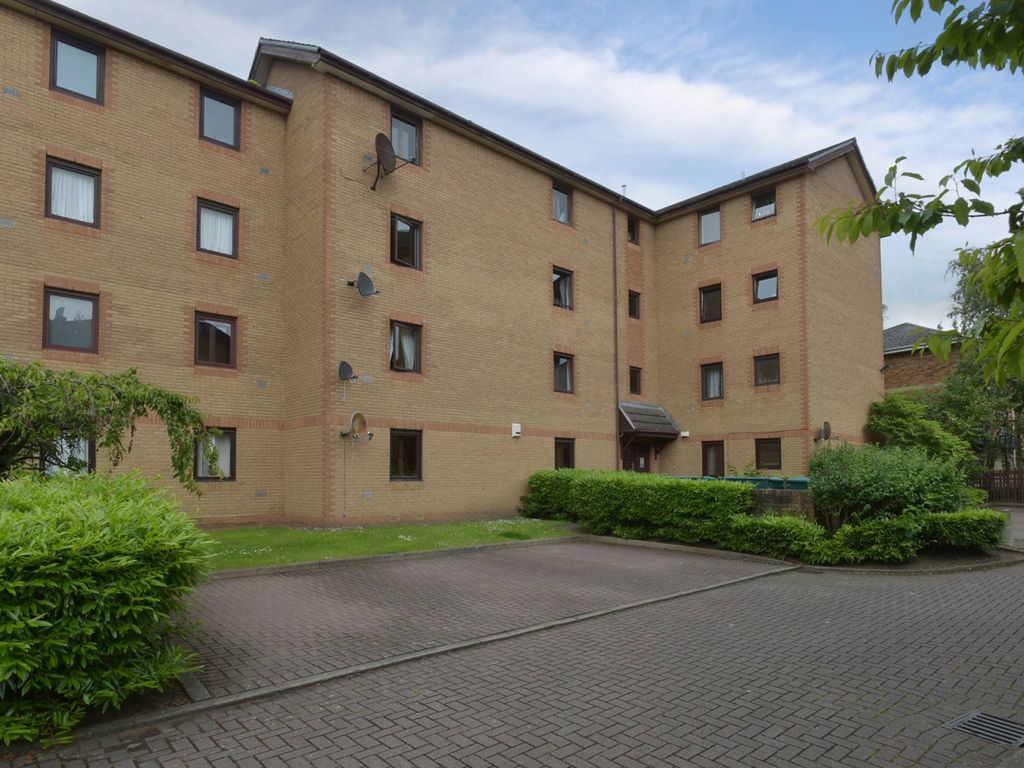 2 bed flat for sale in Sheriff Park, The Shore, Edinburgh EH6, £195,000