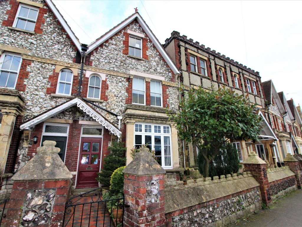 4 bed terraced house to rent in Fairfield Terrace, Fairfield Road, Havant PO9 Zoopla