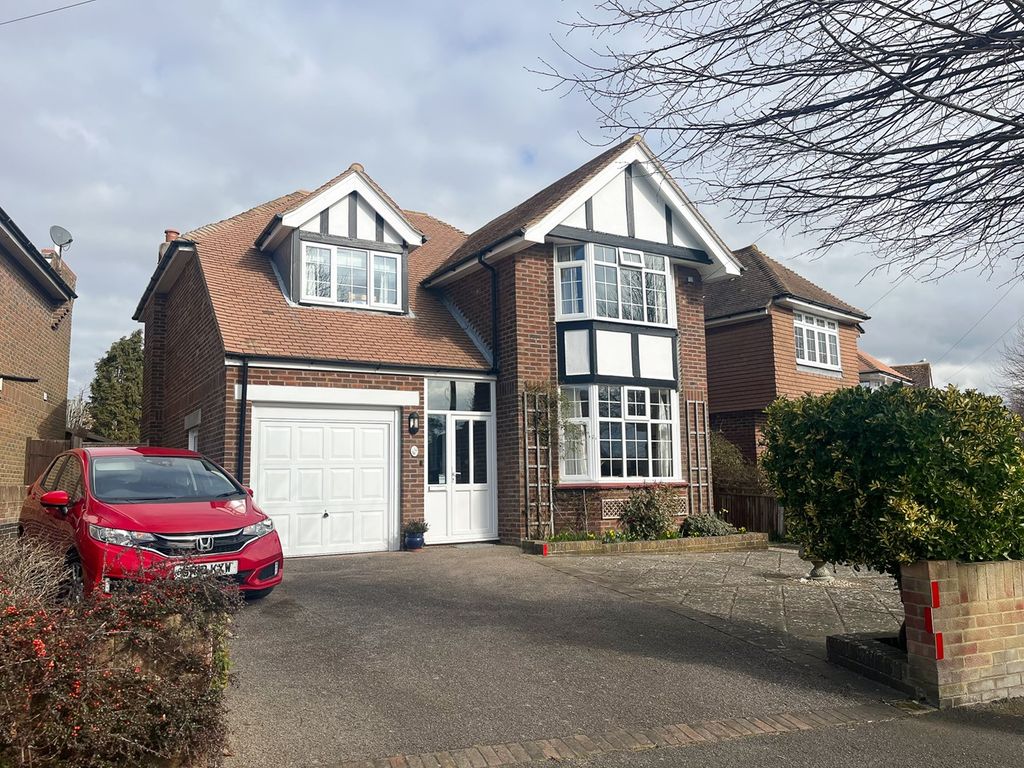 3 bed detached house for sale in Glenleigh Avenue, BexhillOnSea TN39 Zoopla