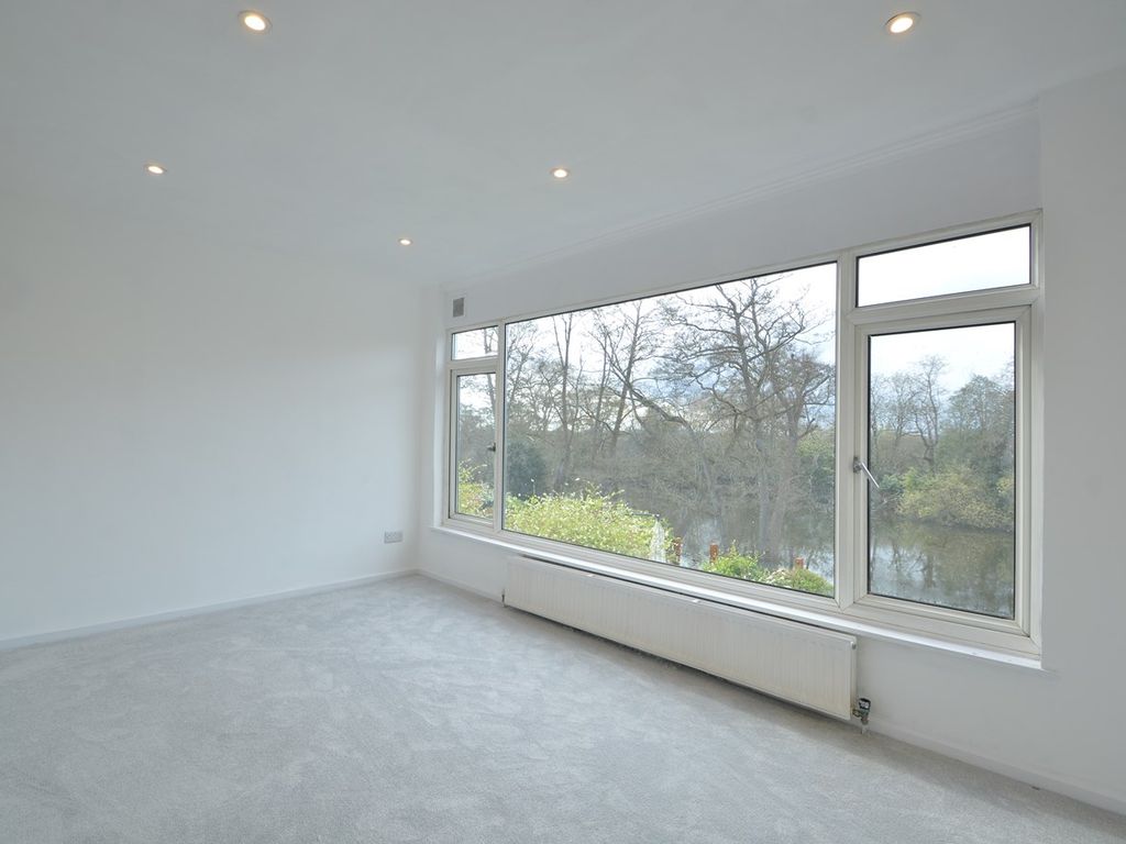 3 bed property to rent in Berkeley Court, Weybridge KT13 Zoopla