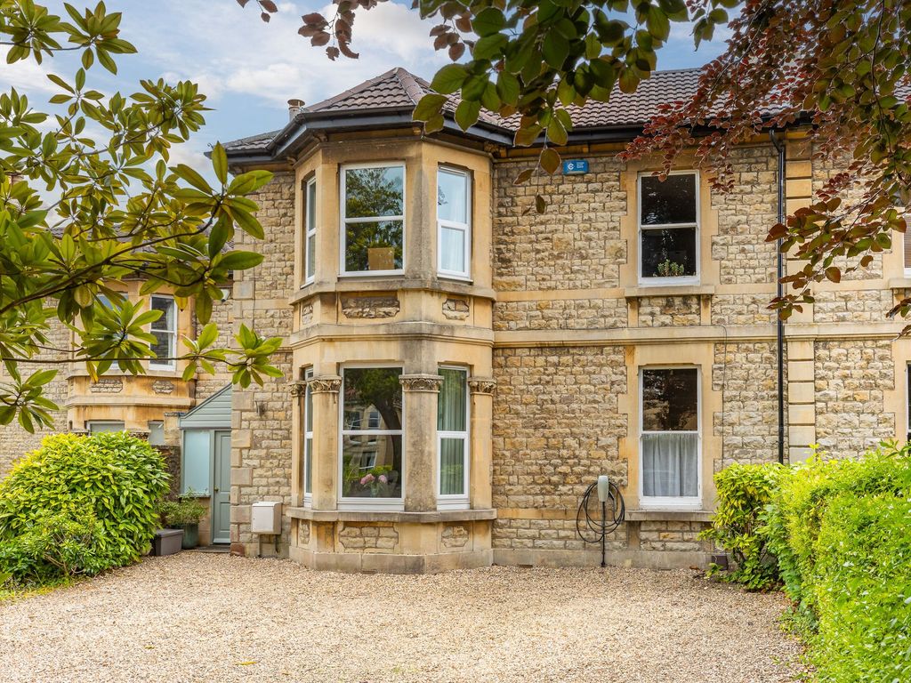 4 bed semidetached house for sale in Newbridge Hill, Bath BA1, £