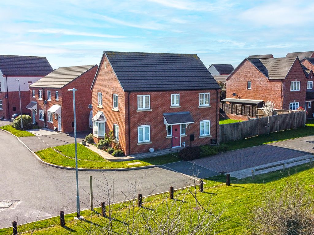 4 bed detached house for sale in Coltsfoot Close, Tamworth B79 Zoopla