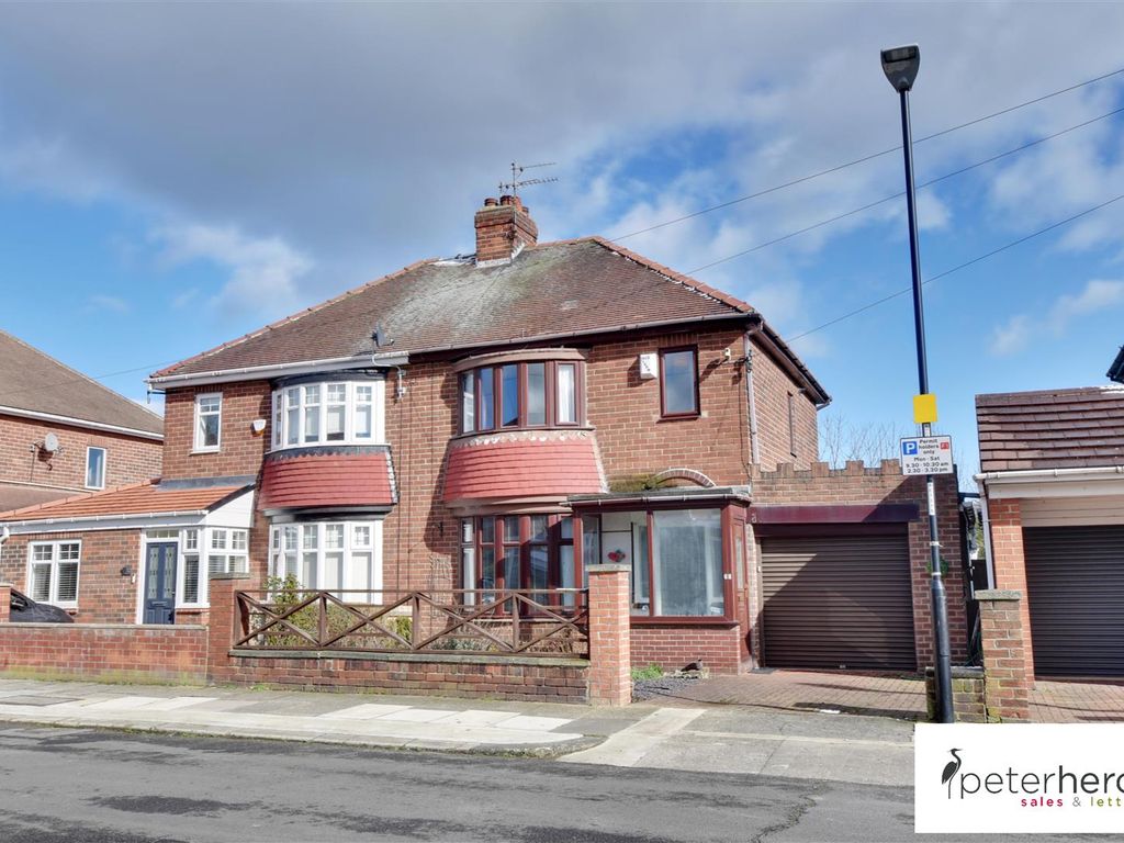 3 bed semidetached house for sale in Kirkstone Avenue, Fulwell