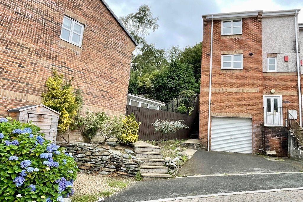 4 bed end terrace house to rent in Meadowbrook, Tavistock PL19 Zoopla