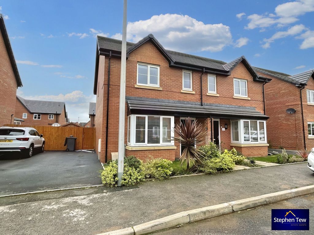 3 bed semidetached house for sale in Melrose Gardens, Blackpool FY4