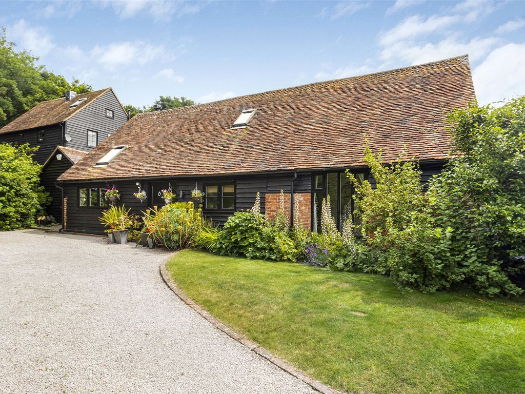3 bed country house for sale in Walnut Tree Lane, Westbere, Nr