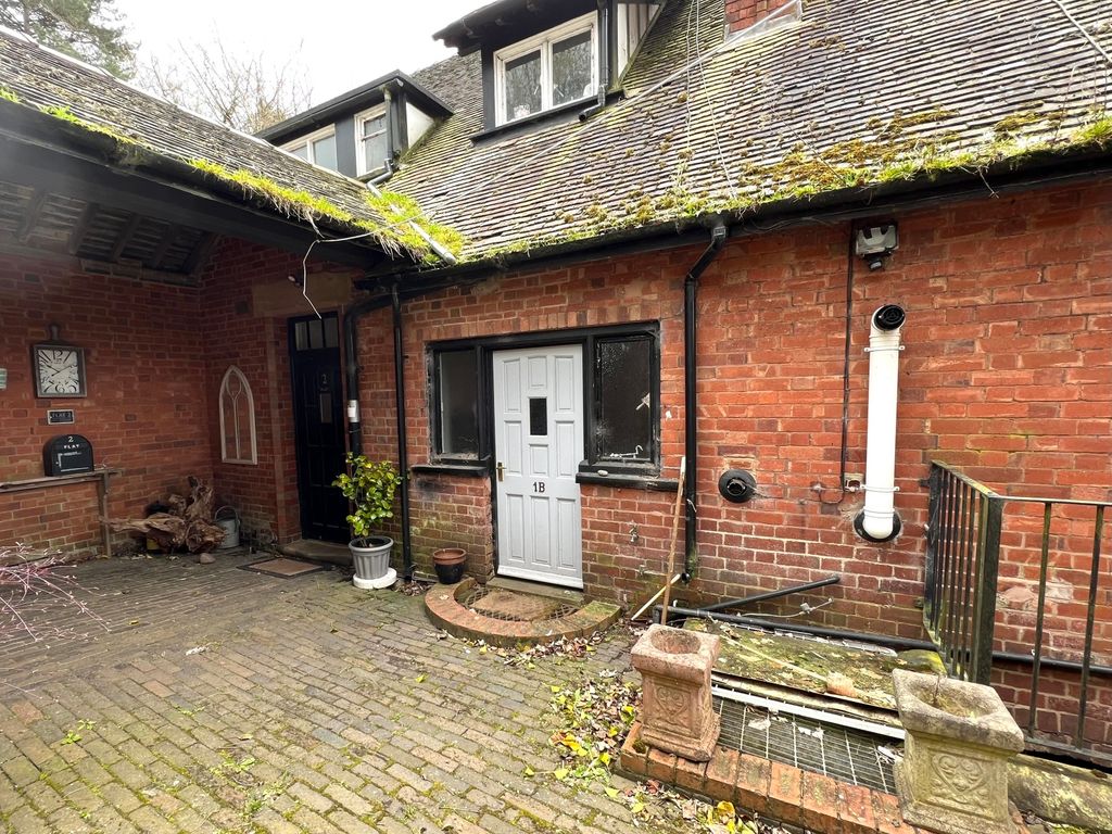 2 bed flat to rent in Idlerocks, Moddershall, Stone, Staffordshire ST15