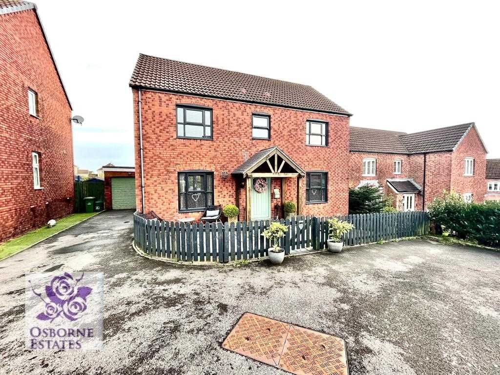 4 bed detached house for sale in Llewellyns View, Gilfach Goch, Porth