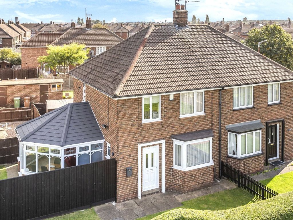 3 bed semidetached house for sale in Humberstone Road, Grimsby DN32