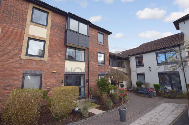 2 bed flat for sale in Mere Court, Knutsford WA16, £150,000 Zoopla