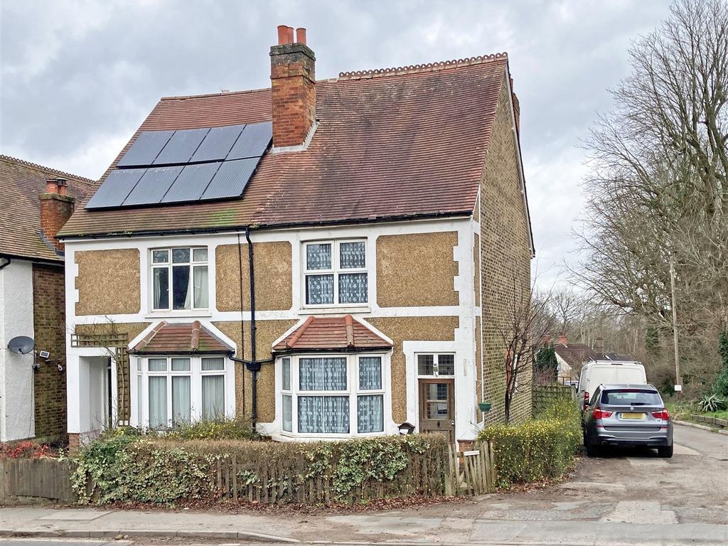 3 bed semidetached house for sale in High Street, Nutfield, Redhill