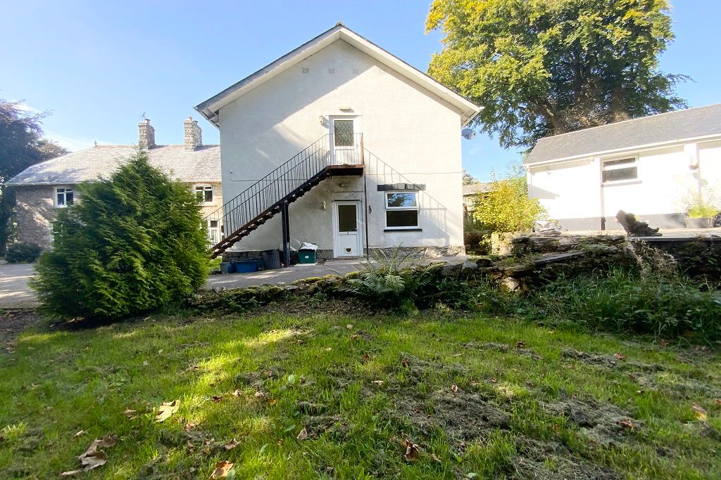 2 bed flat to rent in Postbridge, Yelverton PL20, £695 pcm Zoopla