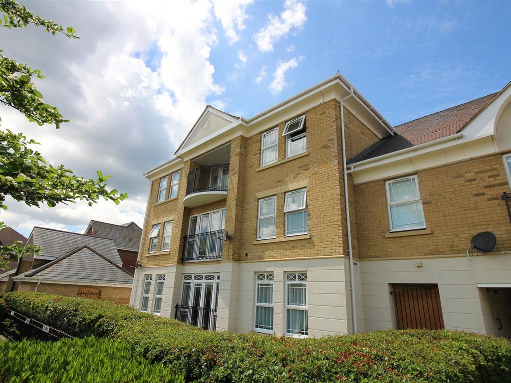 2 bed flat for sale in Stickle Down, Deepcut, Camberley GU16, £240,000