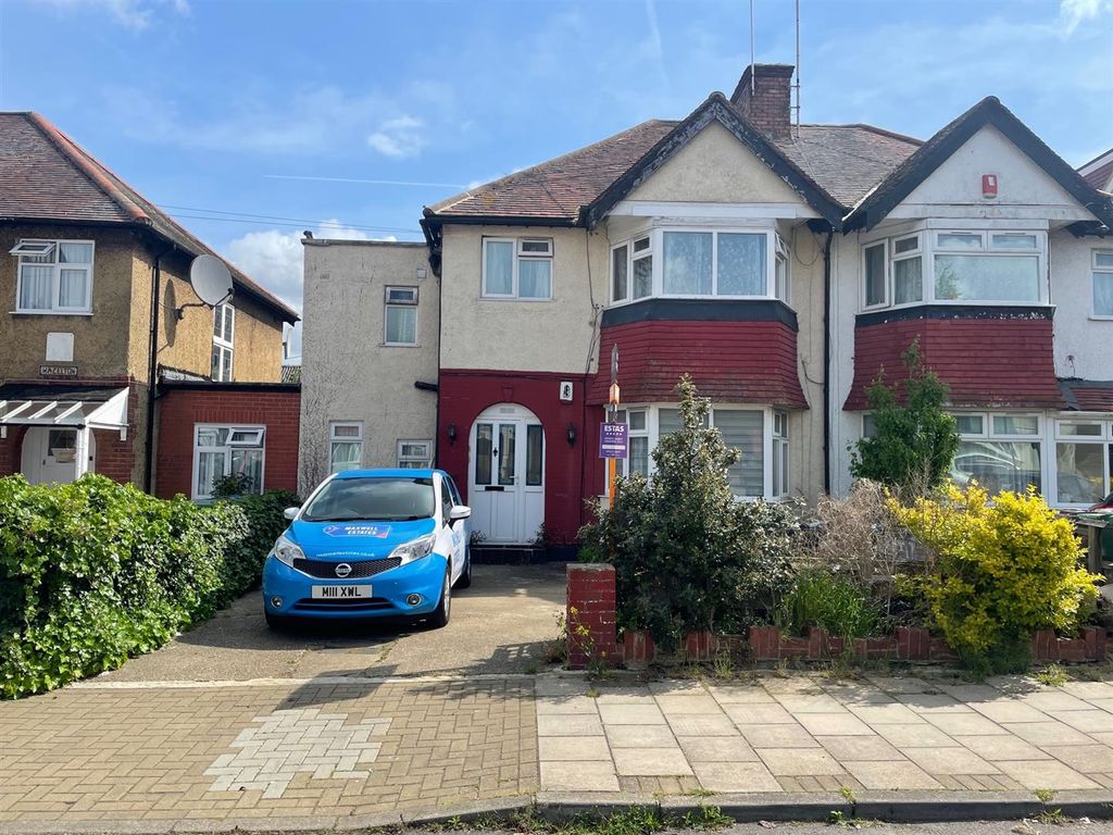 2 bed for sale in Vancouver Road, Burnt Oak, Edgware HA8, £