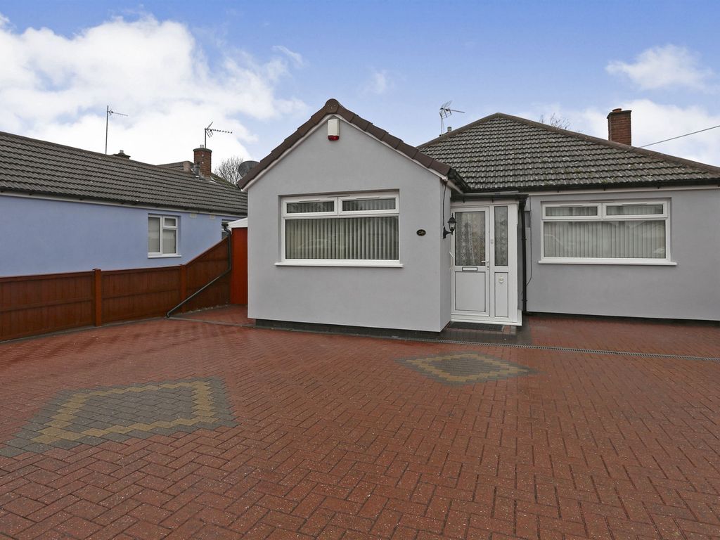 The Roundway Leicester LE4  