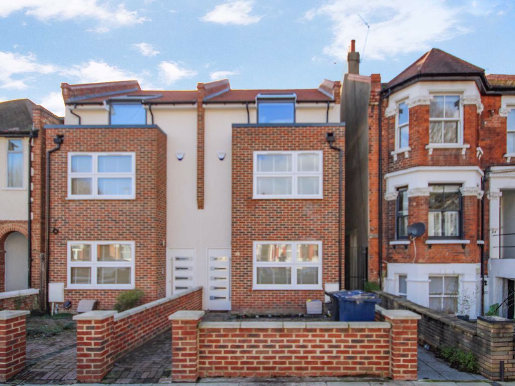 4 bed semidetached house to rent in Agnes Road, London W3 Zoopla