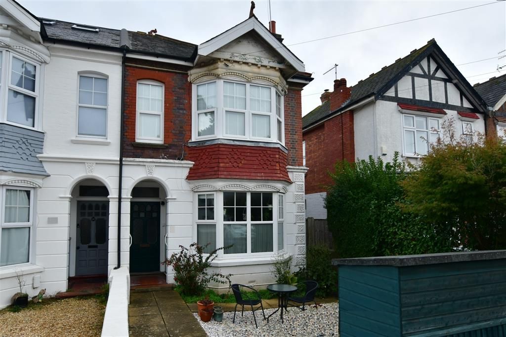 2 bed flat for sale in Valencia Road, Worthing, West Sussex BN11, £