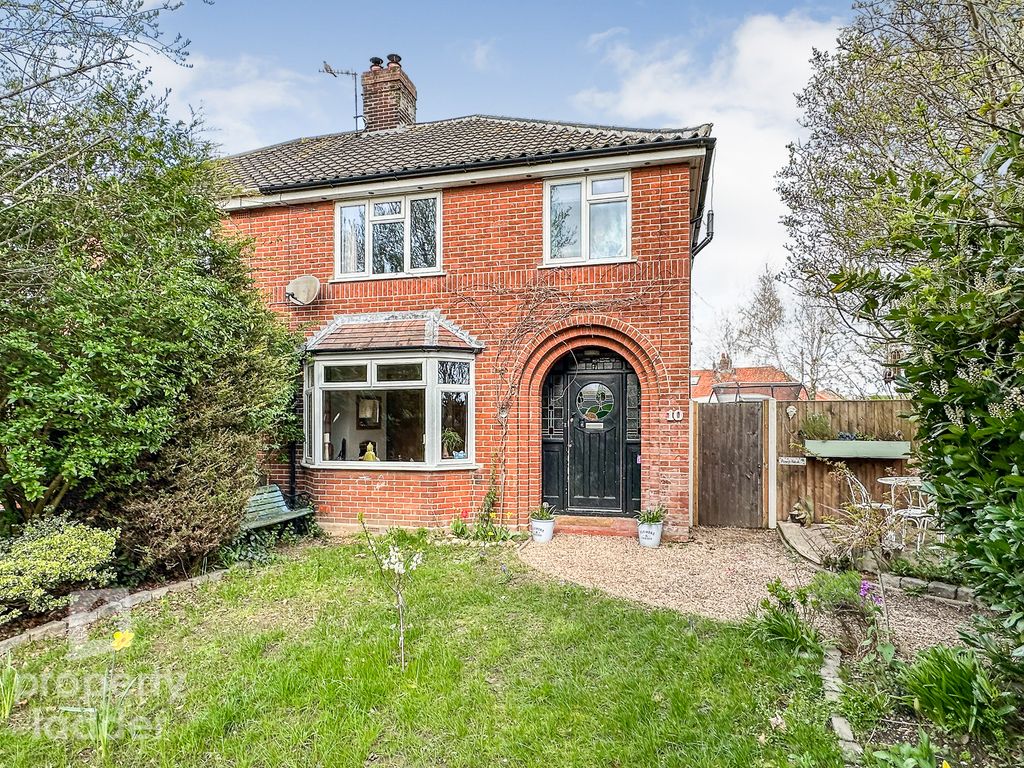 3 bed semidetached house for sale in Middletons Lane, Hellesdon