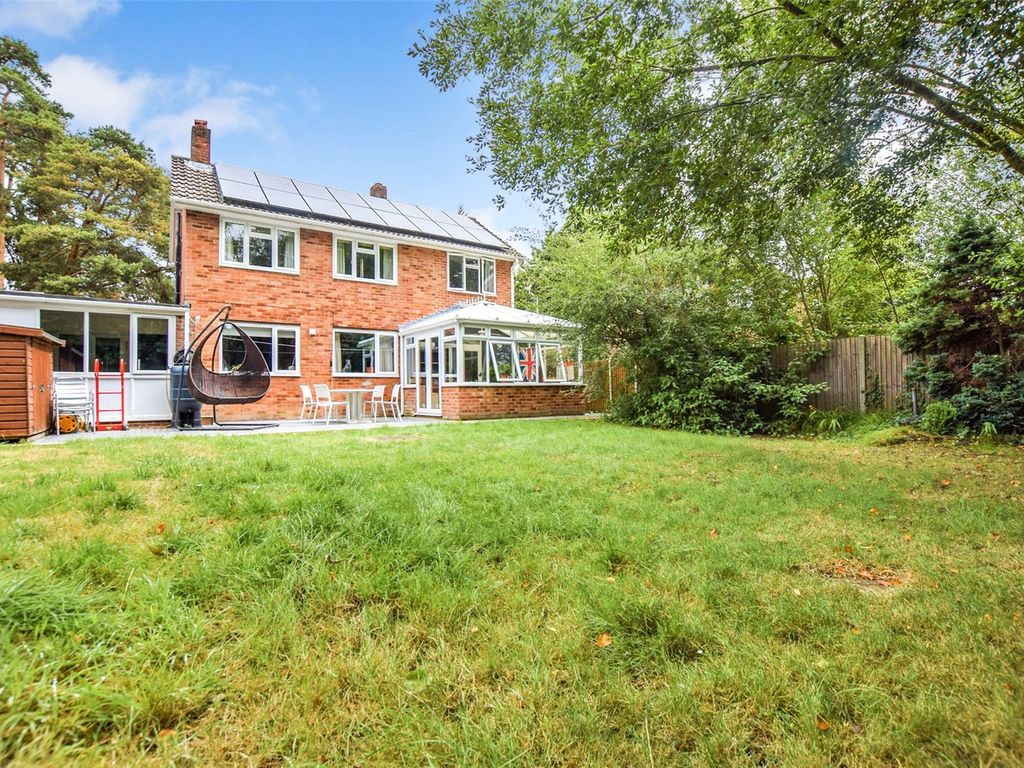3 bed detached house for sale in Corringway, Church Crookham, Fleet